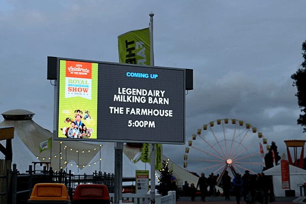 Bright outdoor digital LED screen